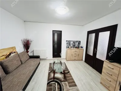 Casa individuala de vanzare cu 4 camere 2 bai deschidere la 2 strazi si teren de 395 mp situata in zona Trei Stejari din Sibiu - foto 3