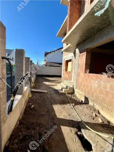 Casa de vanzare cu 4 camere 2 bai balcon teren 230 mp situat in Selimbar - foto 9