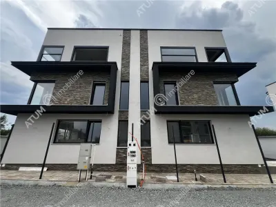 De vanzare casa moderna cu 4 camere 3 bai si teren de 214 mp in Selimbar zona Triajului - foto 2