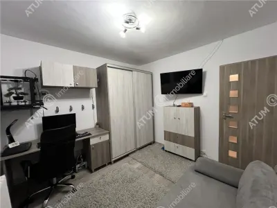De vanzare apartament cu 2 camere decomandate la etaj intermediar zona Terezian din Sibiu - foto 2