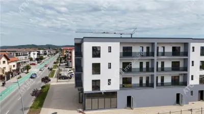 Apartament de vanzare la cheie cu 2 camere balcon si loc parcare zona Pictor Brana din Selimbar - foto 4