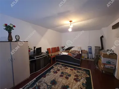 De vanzare apartament la casa cu 3 camere in zona Piata Cluj din Sibiu - Sibiu