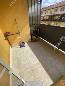 De inchiriat apartament cu 3 camere balcon si loc parcare in zona Ciresica din Sibiu - foto 14