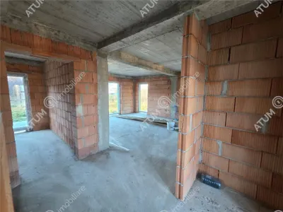 De vanzare casa cu 5 camere si gradina de 415 mp din Selimbar in Sibiu - foto 3