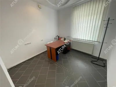 Spatiu comercial de inchiriat cu vad stradal in zona ultracentrala din Sibiu - foto 4