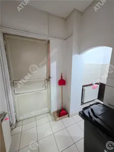 Spatiu comercial 75 mp de inchiriat in zona Vasile Aaron din Sibiu - foto 9