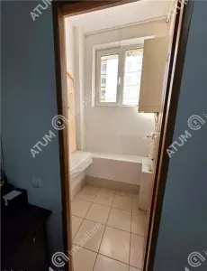 Spatiu comercial 75 mp de inchiriat in zona Vasile Aaron din Sibiu - foto 10