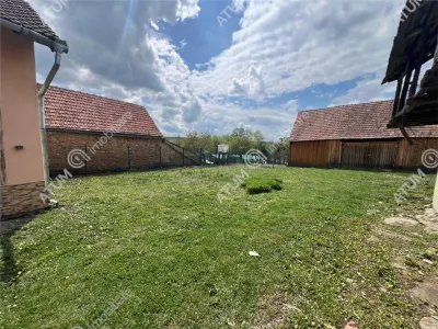De vanzare casa individuala compusa din 2 corpuri si teren 2000 mp Localitatea Chirpar Sibiu - foto 13