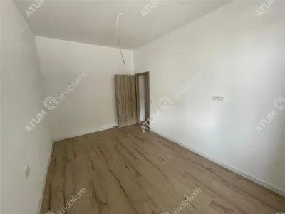 De vanzare apartament cu 2 camere pivnita si curte comuna in zona Piata Cluj din Sibiu - foto 6