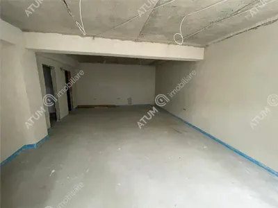 De vanzare spatiu comercial cu vitrina si loc parcare in zona Turnisor Sibiu - foto 2