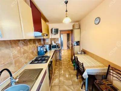 Apartament cu 3 camere decoamndate de inchiriat in zona Mihai Viteazu din Sibiu - foto 9