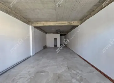 De inchiriat spatiu comercial cu vad stradal si 3 locuri de parcare in zona Brana Selimbar - foto 7