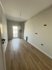 De vanzare apartament 3 camere 2 bai si 2 balcoane la etajul 1 in Selimbar - foto 4