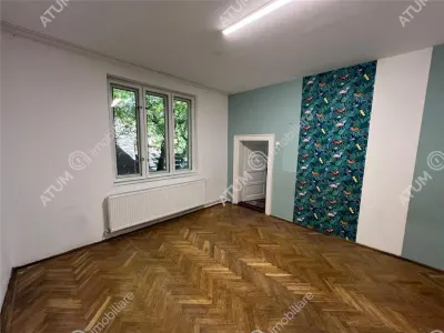 Casa individuala cu 3 camere de inchiriat garaj si teren de 200 mp situata in zona Calea Dumbravii din Sibiu - Sibiu