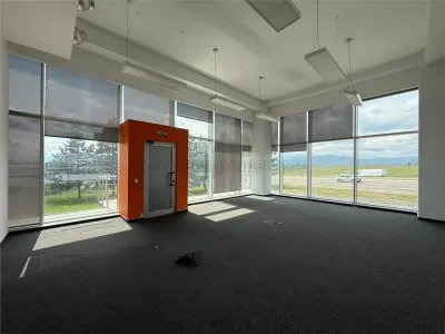 Spatiu comercial in Selimbar-Promenada Mall - foto 24