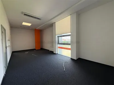 Spatiu comercial in Selimbar-Promenada Mall - foto 4