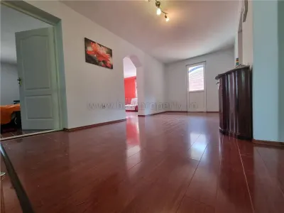 Casa de vanzare in Sibiu zona Sura Mare cu teren 900 mp - foto 2