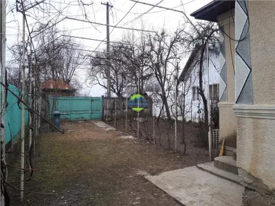 Cocorasti Colt - Casa cu Teren de Vanzare - foto 3
