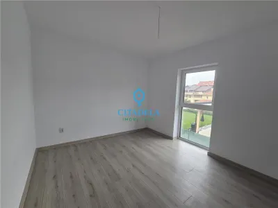 Duplex, Sebes, 344 mp teren 179900 euro - foto 10
