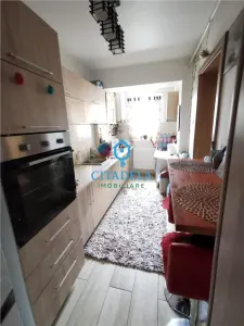 Apartament 3 camere Cetate, etaj 3 , 112000 euro - foto 2