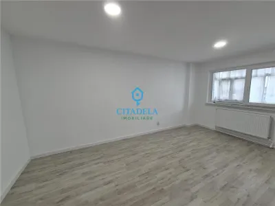 Apartament 2 camere decomandat,Cetate Mercur, 88000 euro - foto 1