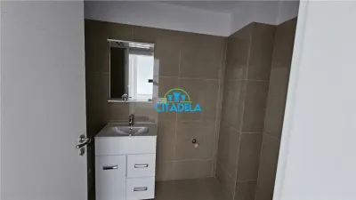 Apartament 3 camere, bloc nou, Centru  - 96000 euro - foto 7