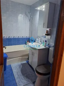 Apartament 2 camere,decomandat,Cetate Mercur 86000 euro - foto 8
