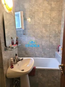 Apartament 3 camere decomandat Cetate Bulevard,65000 eur - foto 3