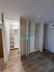 Apartament 2 camere bloc nou ,Cetate 400 eur - foto 3