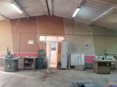 Inchiriez spatiu de 606 mp Parc Industrial Vetis - foto 3