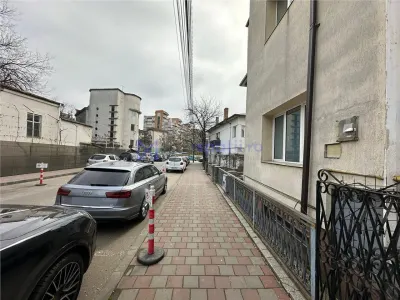 Cladire centrala Iasi, birouri/ medical, 325mp - foto 7