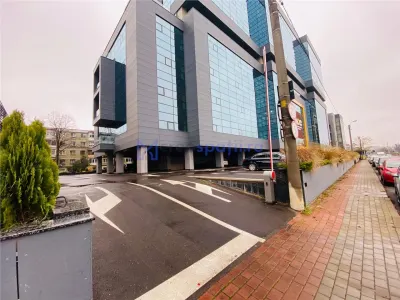 Spatii birouri semicentru, Podul de Piatra, Noc, de la 40mp la 1000mp - foto 11