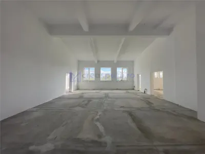 Spatiu Sipote, de la 100mp la 202mp, pt. magazin, productie - foto 10