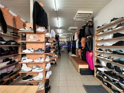 Spatiu comercial, Alexandru cel Bun, de la 33mp la 95mp, langa dr. Max - foto 9