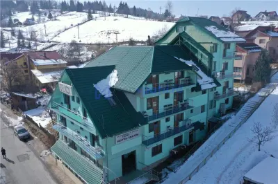 Hotel, Vatra Dornei, 1429mp, baza tratament, langa partia de schi - foto 2
