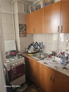 Garsonieră  Tractorul , B-dul 13 Decembrie ,zona CORESI! - foto 5