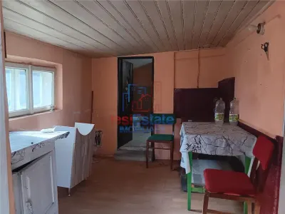 Zona Vorovesti str Principala TEREN 1200mp cu CASA batraneasca 64mp toate utilitatile - foto 9