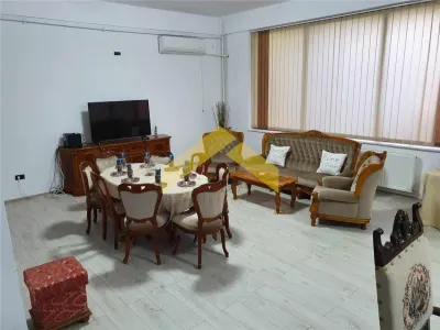Casa pe colt cu teren de 2464 mp in ZONA MICALACA - foto 15