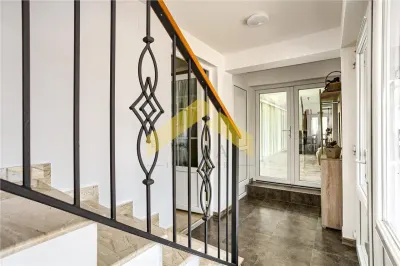 Casa noua de vanzare orasul Ineu - foto 13