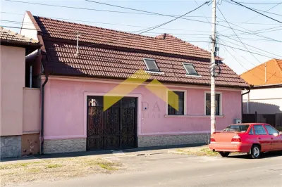 Casa in zona Parneava 5 camere de vanzare - foto 1
