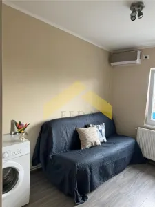 Garsoniera renovata de vanzare zona UTA - Arad