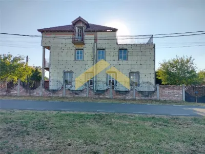 Casa la gri de vanzare in localitatea Fantanele - foto 9