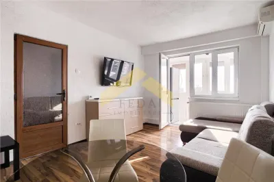 Apartament 2 camere de vanzare zona Aurel Vlaicu - foto 1