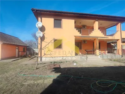 Casa cu etaj in Zadareni de vanzare - foto 12