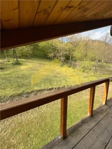 Cabana din piatra de codru si busteni pe Clisura Dunarii, Caraș-Severin - foto 11