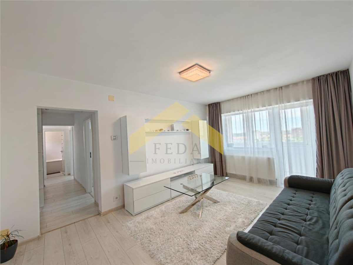 Apartament 3 camere de vanzare zona Bancilor - Arad