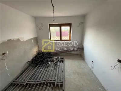 Casa ''''la gri'''' P+M, Dumbrava -Itesti, jud Bacau - foto 18
