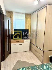 Apartament cu 3 camere, zona Milcov, Bacau - foto 9