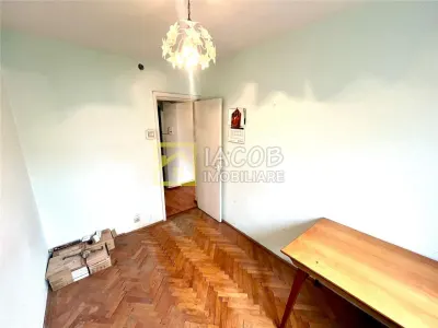 Apartament 3 camere, str. Stadionului, etaj 2 - foto 12
