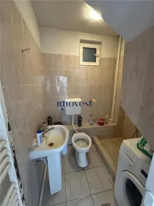 Casa spatioasa de vanzare in Decebal, judetul Satu Mare | 4 dormitoare | Teren 900 mp | Ideala pentru familie sau investitie - foto 16
